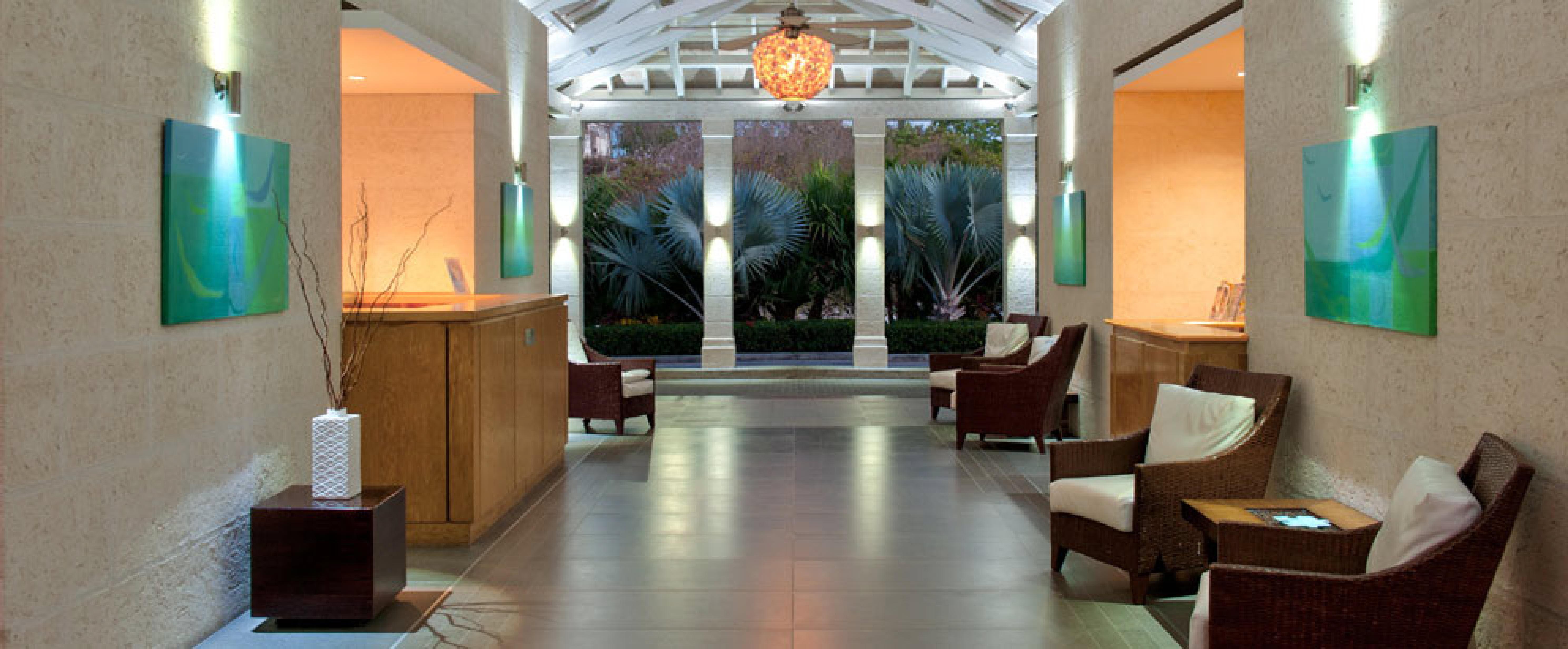 West Bay Club Hotel Грейс Бей Екстериор снимка